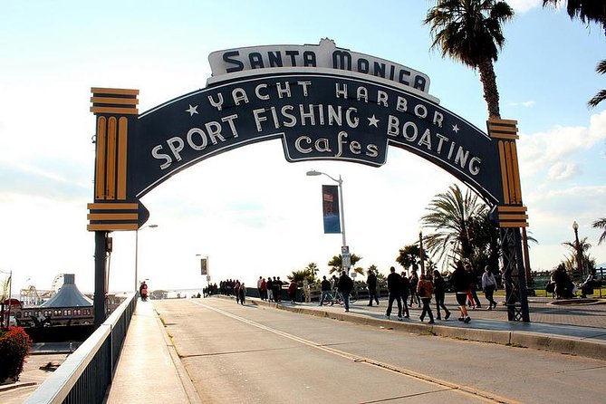 Private Limo 4-Hour Tour: Hollywood, Santa Monica and Venice - Pickup and Meeting Details