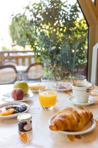 Saint-Hubert Hotel - Activities and Local Attractions
