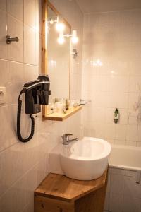 Saint Roch Hotel Restaurant - Booking Information and Policies