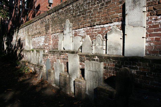 Savannahs Local Lore Ghost Tour - Savannahs Dark History