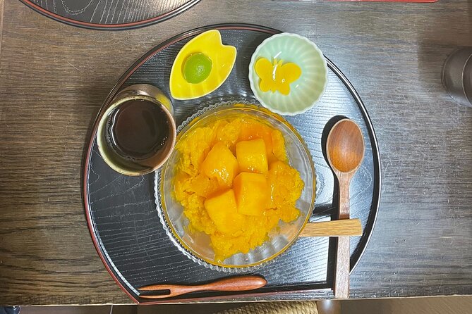 Secret Tsukiji: Uncover Hidden Food Spots Away From the Crowds - Journey Through the Hidden Alleyways of Tsukiji