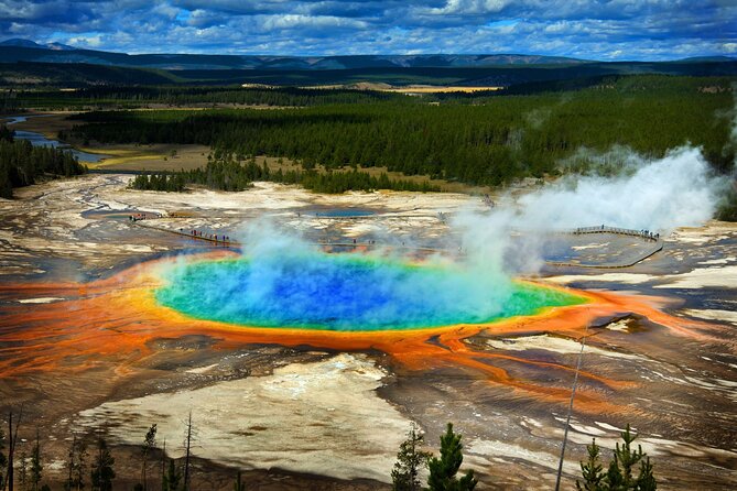 Self-Guided Audio Driving Tour in Yellowstone National Park - User Experience and Feedback