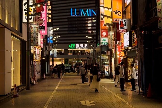 Shinjuku Local Authentic Japanese Food and Sake - Navigating Shinjukus Vibrant Streets