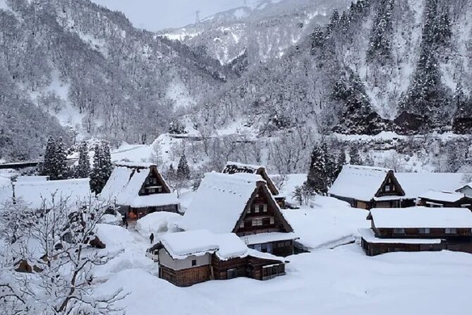 Shirakawago and Takayama 2 Days Tour From Nagoya - Exploring Shirakawago