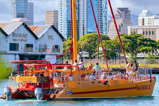 South Shore Open Sail From Kewalo Harbor Including Drinks - Maximum Capacity and Accessibility