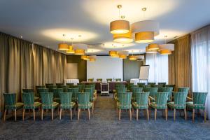 The Edge of the Woods - Discovering the Local Area