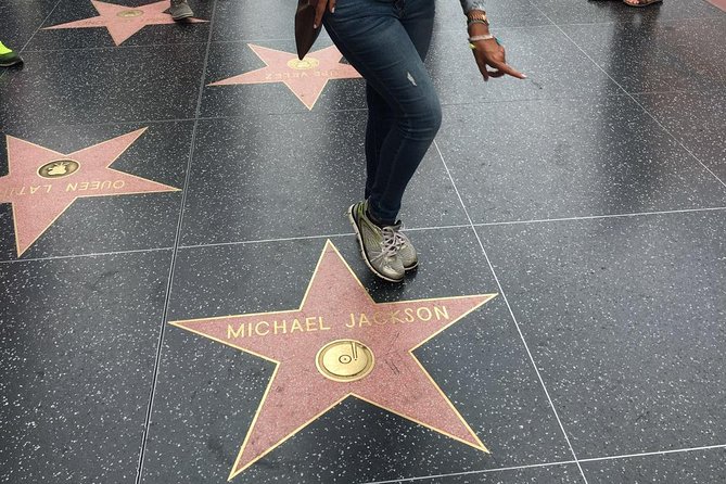 The Los Angeles Tour - Transportation and Amenities