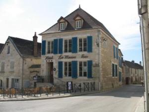 The Marius - Dining Options