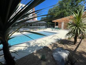 The Originals Boutique Hotel Saint James, Montaigu-Vendée, Nantes South - Accessibility and Policies