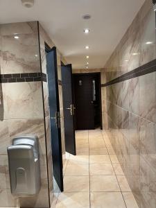 The Post Relay - Dining Delights at the Hotel