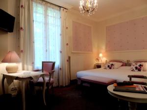 The Villa Bois Joli HOTEL RESTAURANT - Dining Options