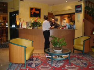 The Yellow Reflections - Dining Experience at Les Reflets Jaunes