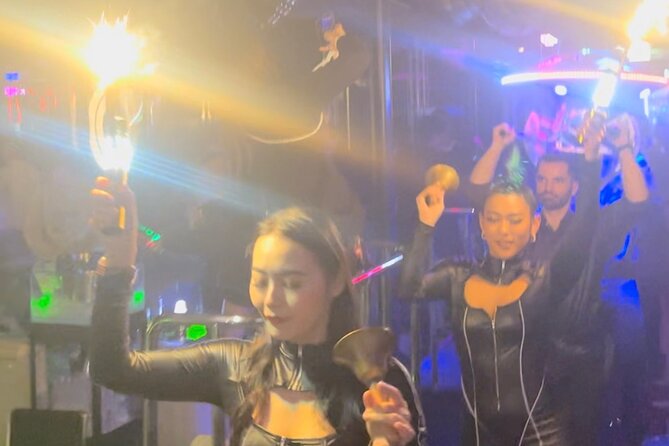 Tokyo VIP Night Club Tour With VIP Dinner and Table - Inclusions and Amenities of the Tour