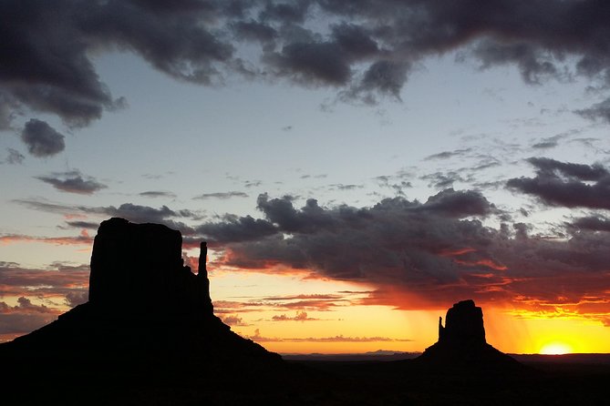 Tour Monument Valley With a Navajo Guide (3sngt 1.5hr) - Personalized Attention and Amenities