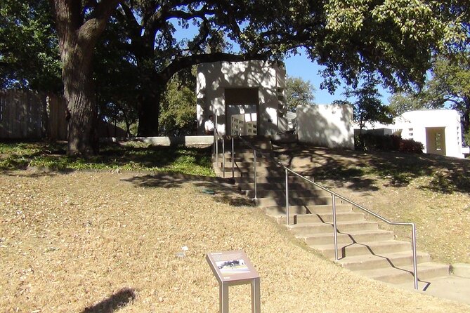 1-Hour JFK Assassination Walking Tour - Meeting and Logistics