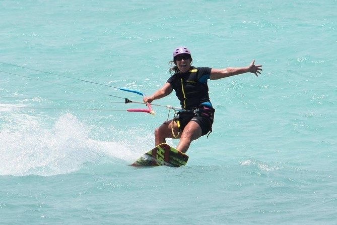 2.5-Hour Private Kiteboarding Lessons at Kanaha Beach in Kahului - Pricing Details and Cancellation Policy