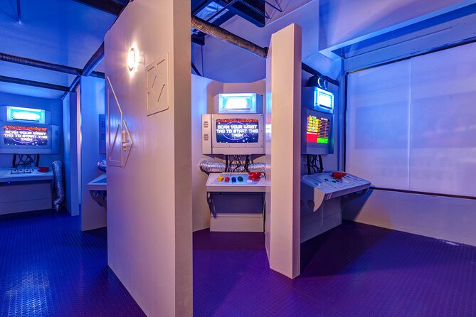 A Traitor Among Us Escape Room Game for Private Group - Participant Requirements