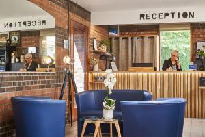 Agena Hotel - Dining and Breakfast