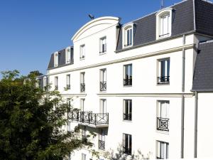 Baudouin Hotel - Booking Information