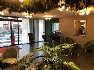 Best Western Hotel Fontaine Argent - Transportation Options