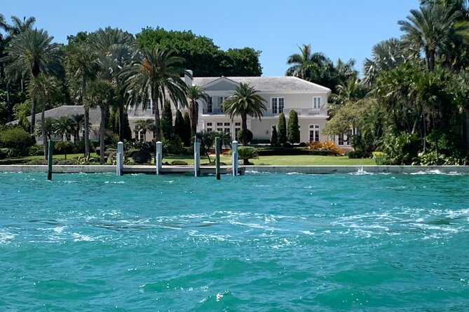 Boat Tour and Water Taxi Shuttle Service - Tour Features and Accessibility