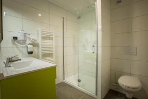 Brit Hotel Brive La Gaillarde - Restaurant La Limousine - Safety Measures and Cleanliness Standards