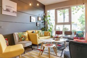 Brit Hotel Saint-Nazaire Centre - Dining Options and Breakfast