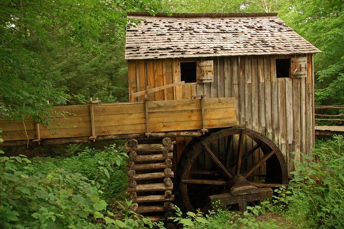 Cades Cove Sightseeing Self-Guided Driving Audio Tour - Enjoying the Scenic Vistas