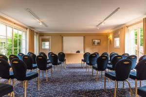 Château Cléry Hotel - Hotel Facilities and Services