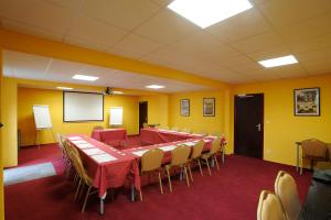CitHotel - Hotel Le Cèdre - Nearby Attractions