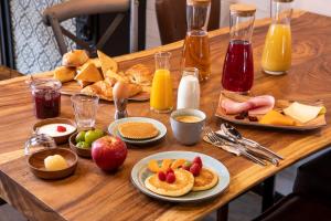 Cocoon Inn - Dining and Breakfast Options