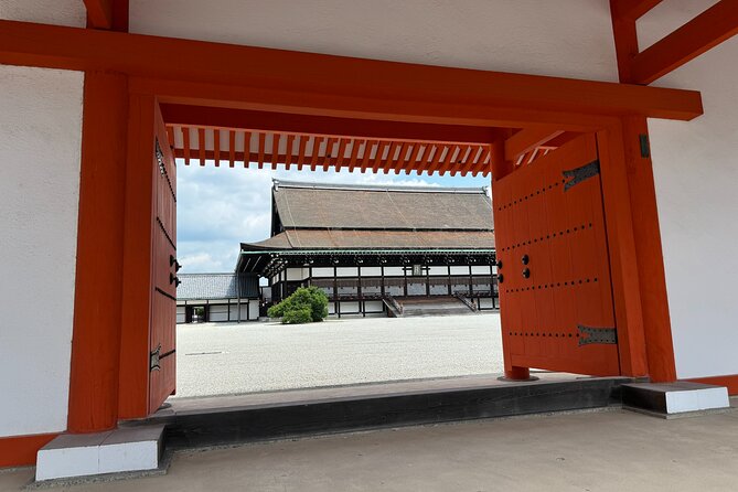 Discover Every Bit of Kyoto Imperial Palace - Experiencing the Private Tour Advantage