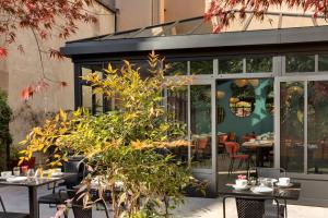 Dukes' Hotel - Exploring the Surrounding Area