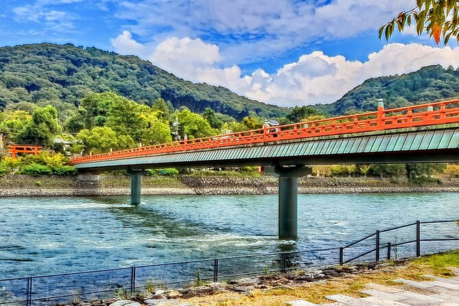 Exploring Autumn Foliage: Tofukuji, Fushimi Inari, and Uji Tour - Experiencing the Autumn Foliage