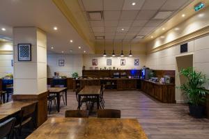 Grand Hotel of the Seine - Parking and Transportation