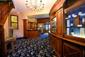 Hostellerie Saint Pierre - Policies and Guidelines