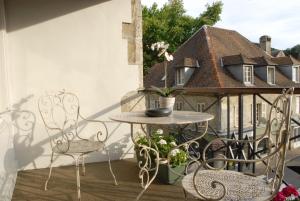 Hotel De France - Location and Accessibility