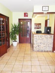 Hotel François 1st - Hotel Policies and Services