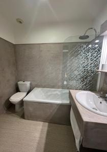 Hotel Le France - Nearby Attractions