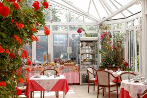 Hotel L'Ecrin - Nearby Attractions and Activities