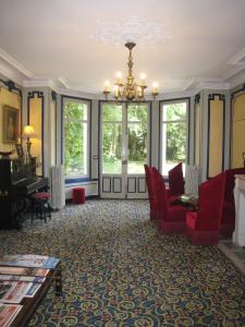 Hotel Les Maréchaux - Exploring Auxerre and Surroundings