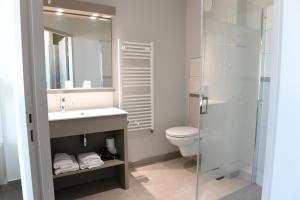 Hotel The Blue Pebbles - Location and Nearby Attractions