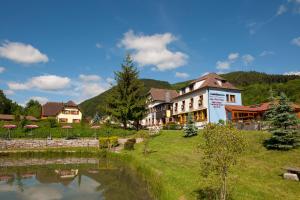 Hotel With Two Keys - Pet Policy and Additional Charges