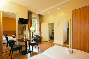 Hotels & Residences - The Metropole - Policies and Additional Information