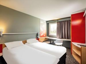 Ibis Amboise - Location and Attractions