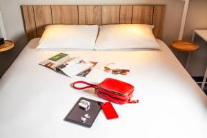 Ibis Pontarlier - Location and Accessibility