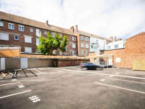 Ibis Styles Calais Centre - Transportation and Accessibility