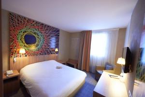 Ibis Styles Cholet - Family-Friendly Accommodations