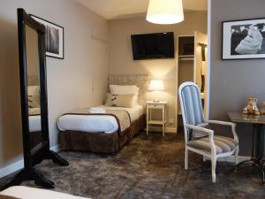 In the Time of Em - Guest Experiences and Reviews