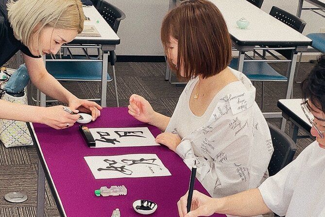 Japanese Calligraphy Experience in Tokyo - Calligraphy Workshop Experience